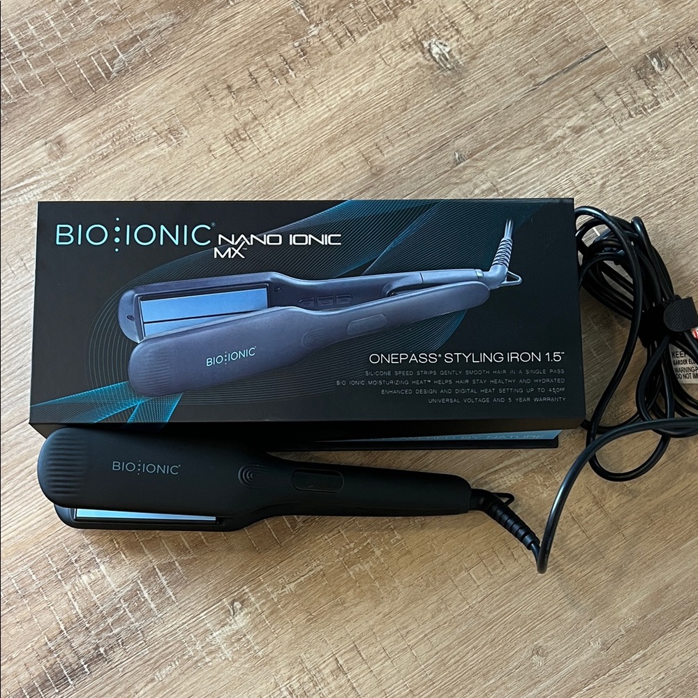 Bio Ionic OnePass Nano Ionic Styling Iron - Black 1.5inch